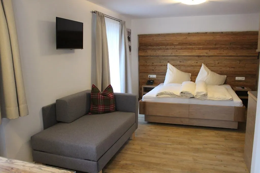Pension Michael Saalbach-Hinterglemm Bed & Breakfast